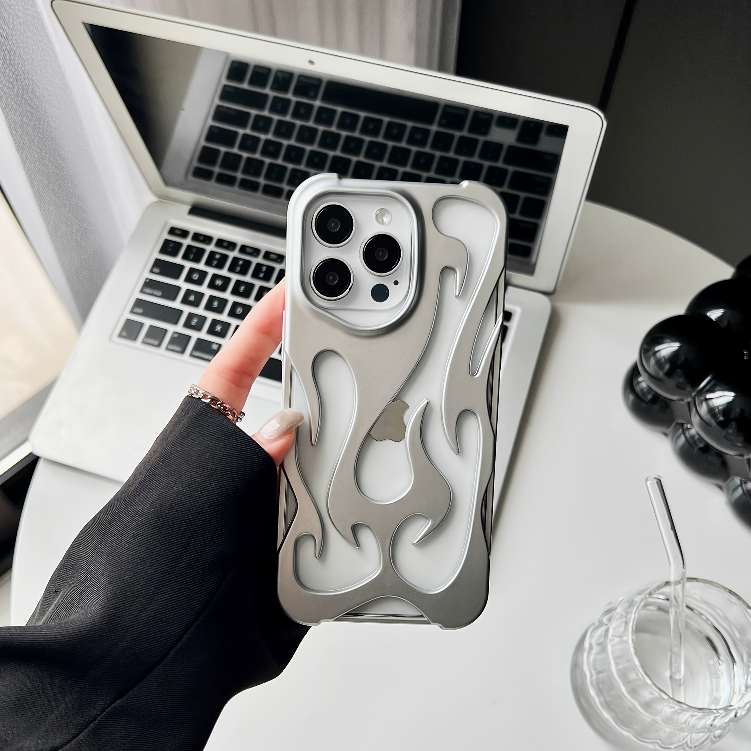 

Cutout Frosted Flame Pattern Case For Iphone Phone Case Suitable For Apple 14 Soft 13 Set 16 Cooling 14 Pro 12 Soft Case Light Luxury 11/11promax/15 Silvery