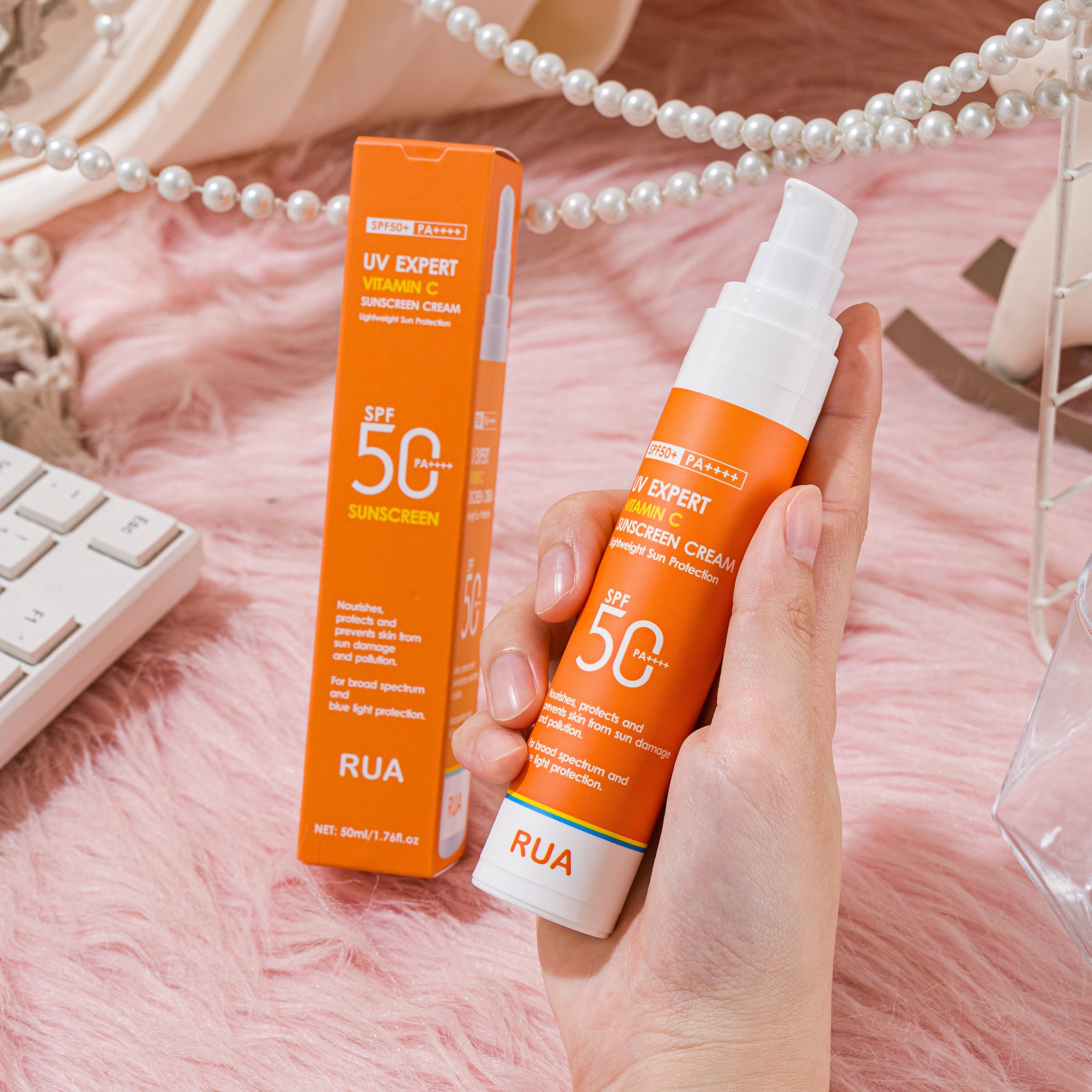 vitamin c sunscreen cream spf 50 alcohol free moisturizing sun protection for all skin types non greasy sweat water resistant ideal for outdoor activities with glycerin 50ml details 2