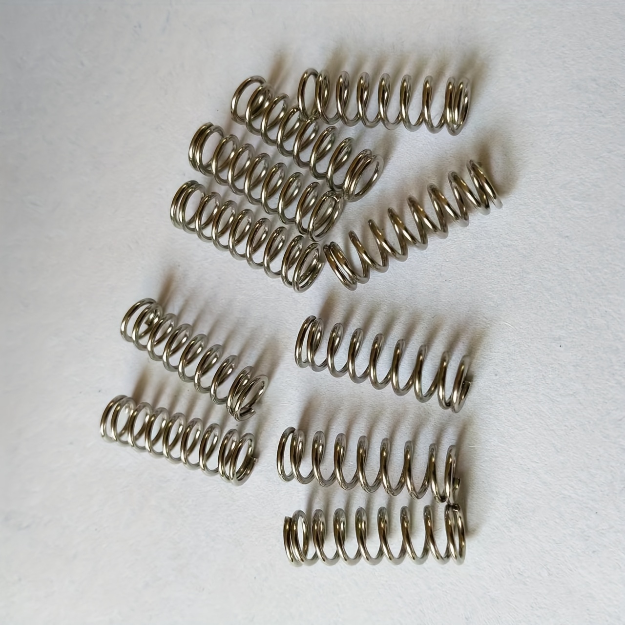 10pcs Compressed Springs, Return Springs, Pressure Springs, Industrial And Scientific Mechanical Springs 0.5mm X 6mm X 21mm
