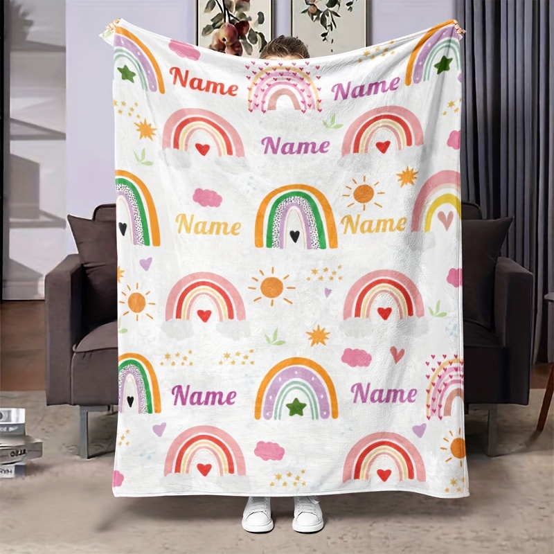 

1pc Personalized Rainbow And Sunshine Pattern Fleece Blanket, Custom Name Blankett, Soft Plush Throw Blanket, Cozy Bedroom & Living Room Decor