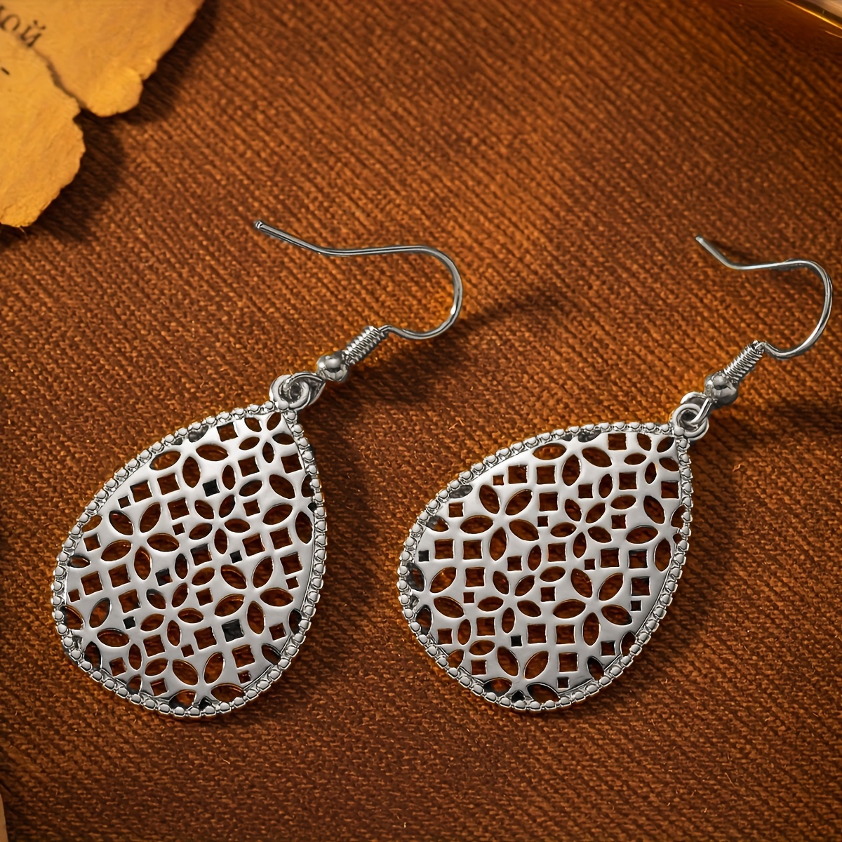 Vintage Court-Style Hollowed-Out Teardrop Earrings