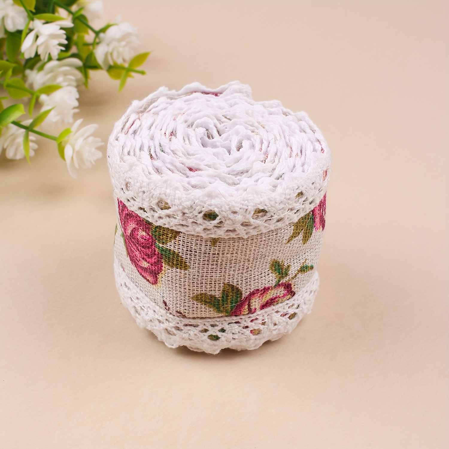 E-shop Handgemachtes Jute-Stoffband mit Blumen-Spitze - 6 cm x 2 m breit, Dekoratives Textil für DIY-Bastelarbeiten, Geschenkverpackung &