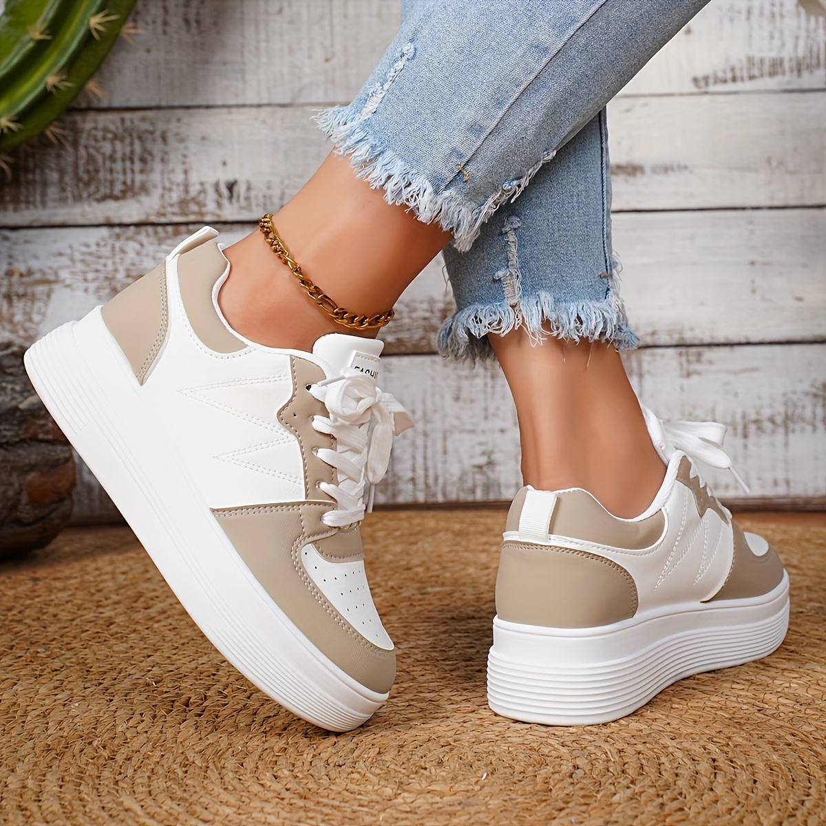 Women's Classic White Shoes Casual Lace-up Thick-soled Sports Shoes,  Comfortable, Elegant and Fashionable Flat Shoes White Outdoor Sports Shoes  with