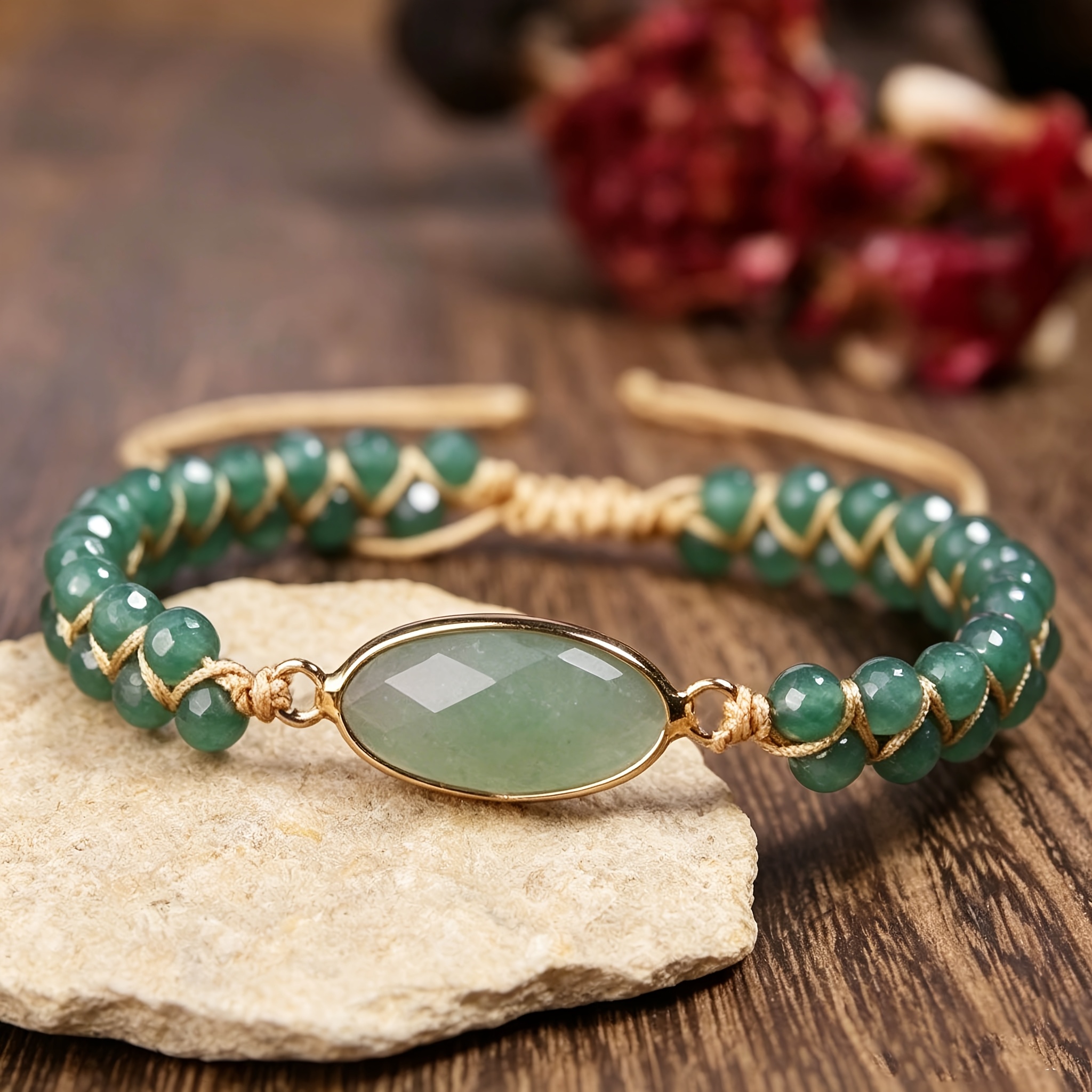 E-shop Boho Naturstein-Armband aus geflochtenen Seilperlen mit grünem Aventurin-Anhänger Quaste, Freundschaftsarmband für Damenschmuck