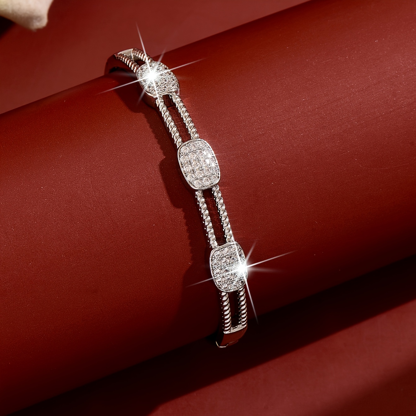 Women's High-End Hollow-Out Sparkling Bangle, Formal Occasion Jewelry