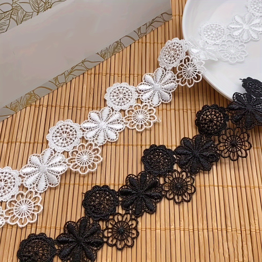 

3 Yards 1.7-inch Crochet Lace Trim Flower Circle Embroidered Ribbon For Hats, Apparel, Accessories & Home Decor - Black & White