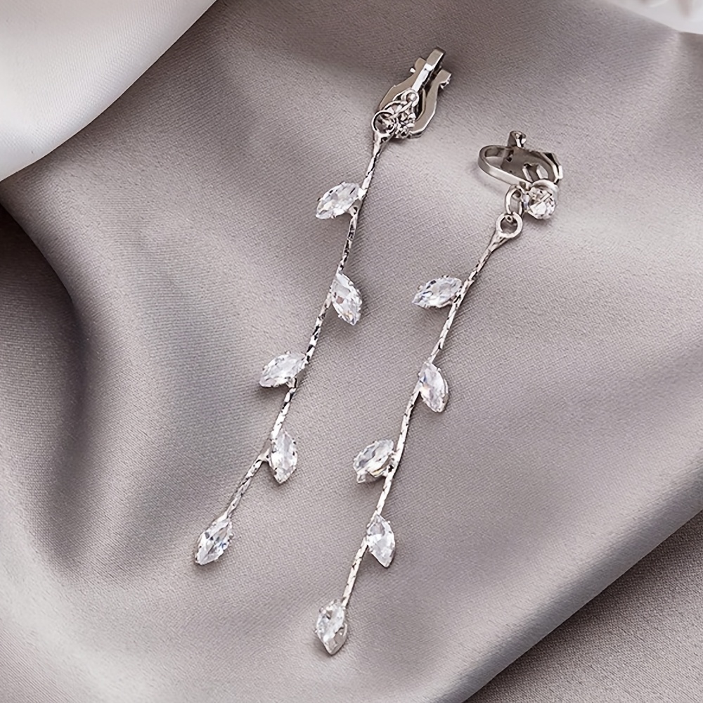 TEMU 1 Pair Of Fashionable And Unique Synthetic Synthetic Cubic Zirconiaia Leaf Tassel Long Clip-on Earrings, Suitable For Women And Men For Daily