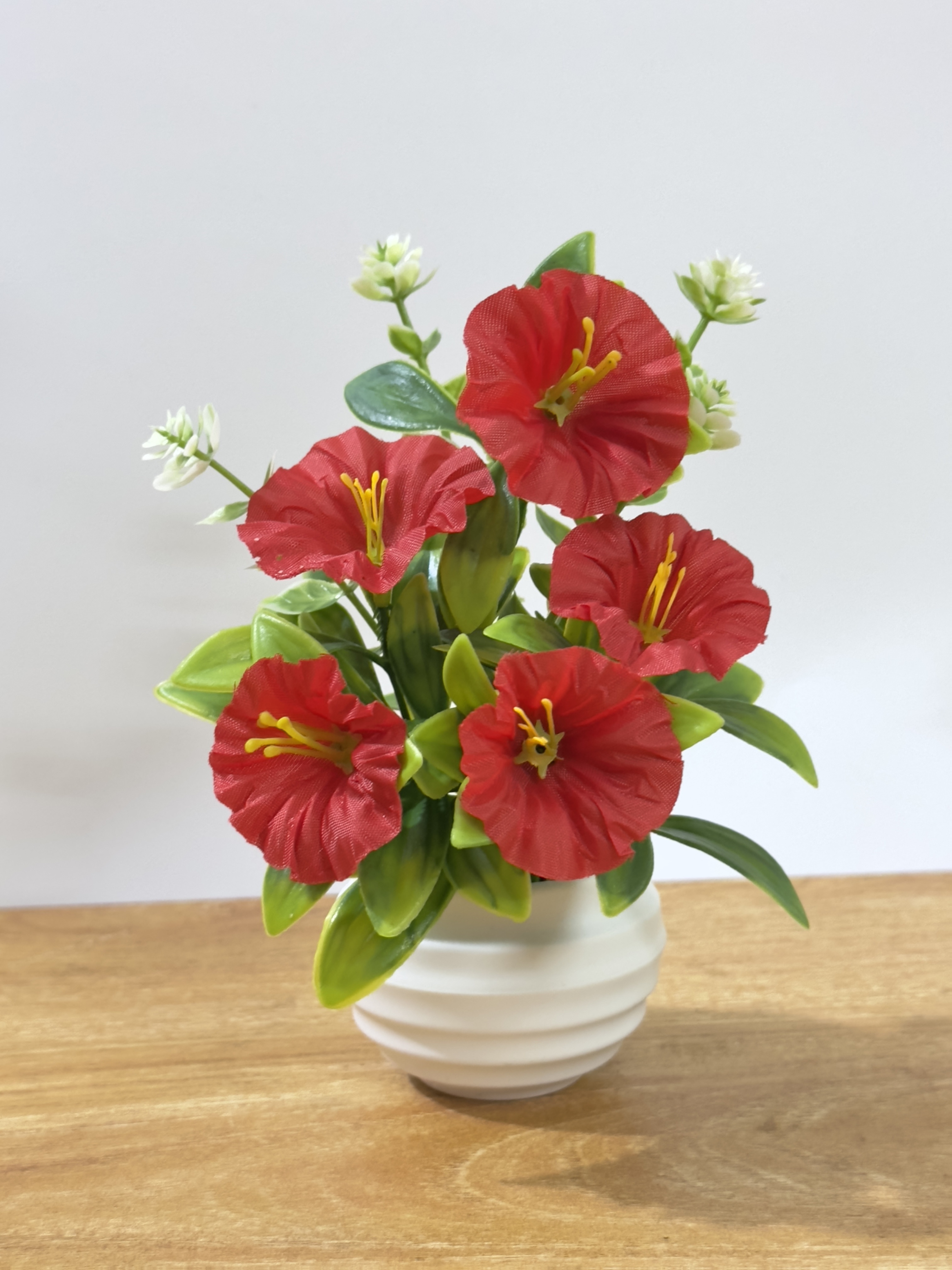 1/6 Set Morning Glory Flower with Pot, Elegant Mini 5 Artificial Flowers Artificial Green Plant Potted Art, Suitable for Home, Hotel And Garden Decoration Tabletop Overall Height 16Cm Small Ornaments (Note: Pictures Appear Large