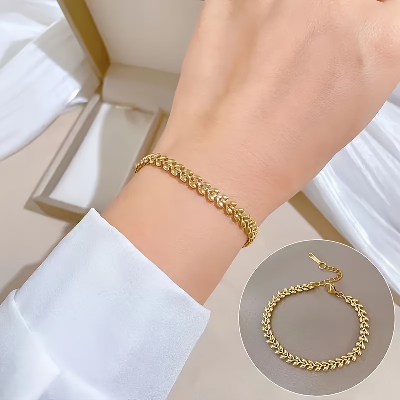Handcrafted Leaf Shaped Link Chain for Women, Versatile Accessory