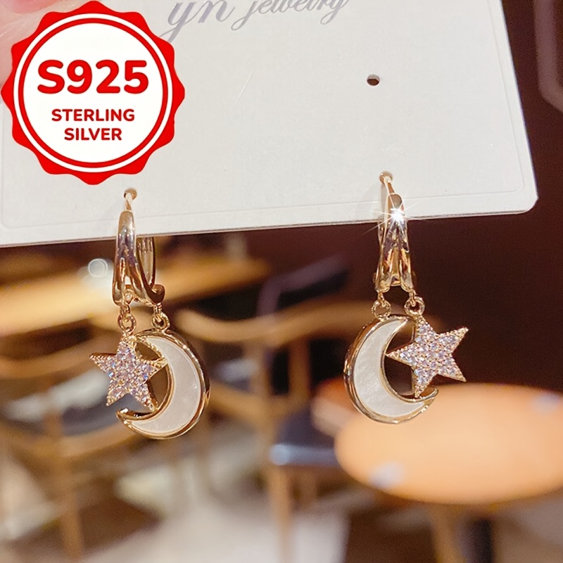 2pcs Women's Fashion Star and Moon Stud Earrings