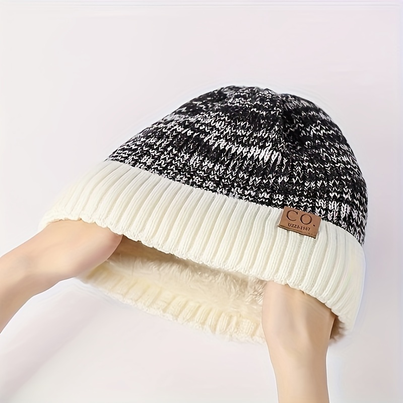 Winter Beanie - Thick Fleece-Lined, Windproof & Ear-Warming Knit Hat for Couples, Stylish Color Block Design details 6