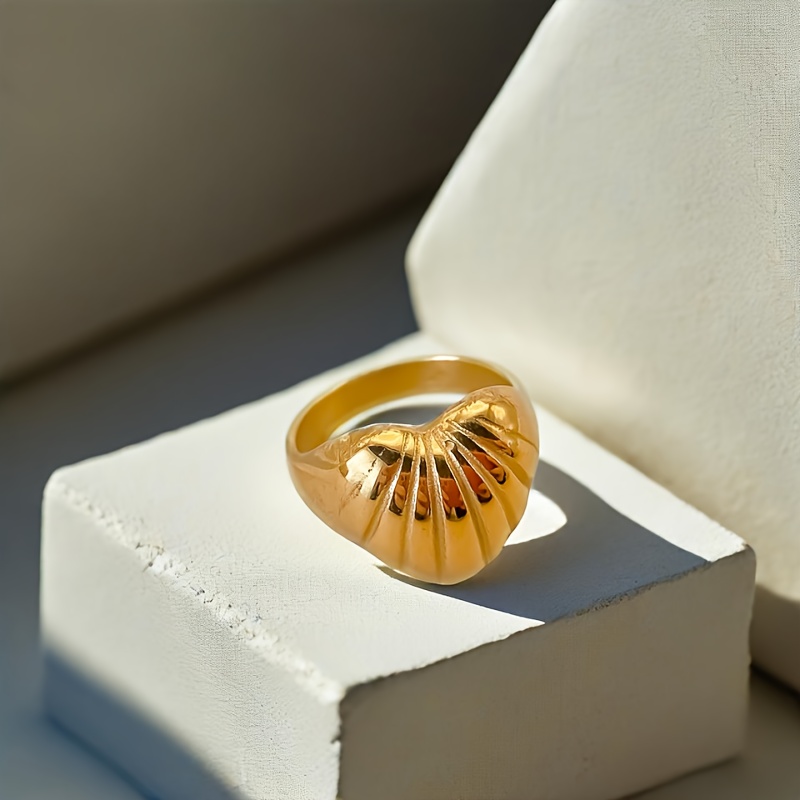 18K Gold Plated Heart Ring with Leaf Design - Stainless Steel Accessory