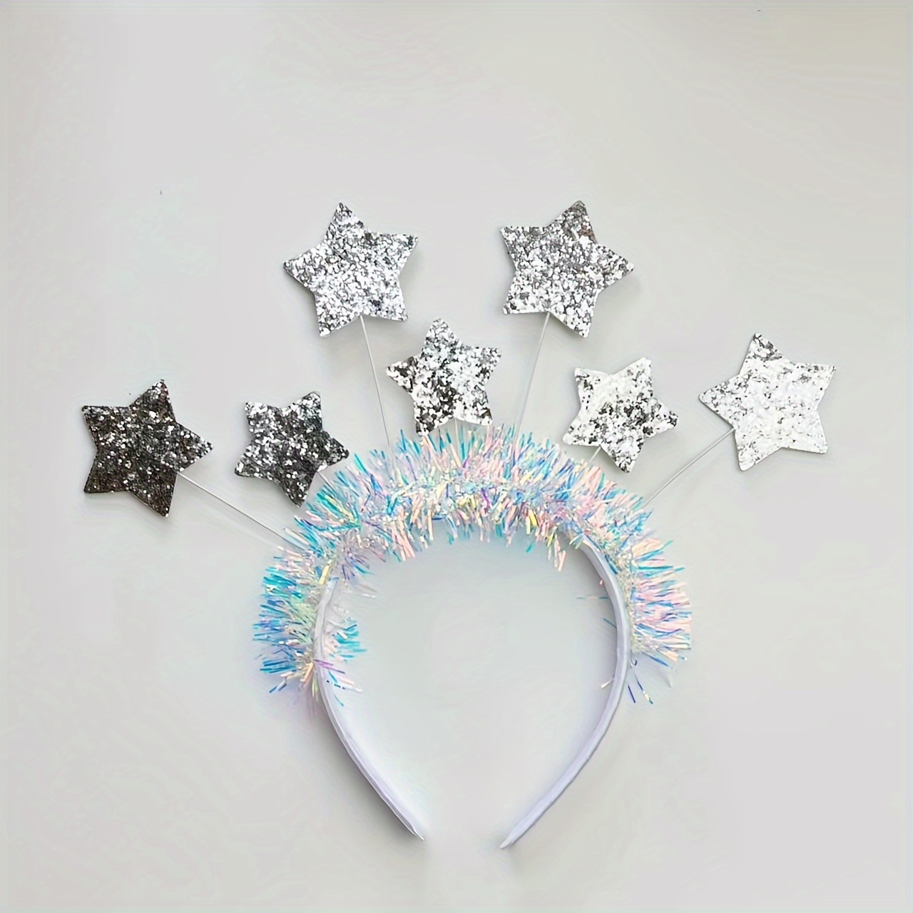 

A Handmade Headband With Shiny Double-sided Pentagram Wrapping, Can Be Worn On Both Sides, Suitable For Christmas, New Year, And Parties.