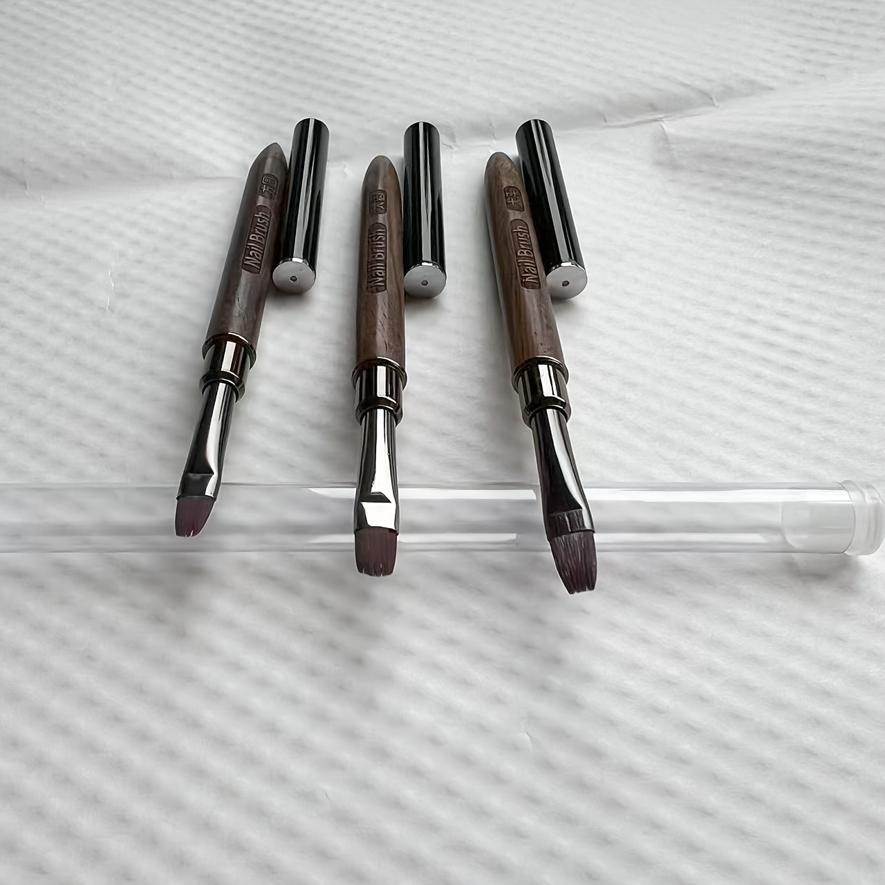 A Set Of 3 Sandalwood Handle Nail Brushes In 2 Colors, Featuring Flat, Round, And Tapered Shapes For Precise Application, Unscented, Perfect For Detailed Designs, Nail Art Supplies