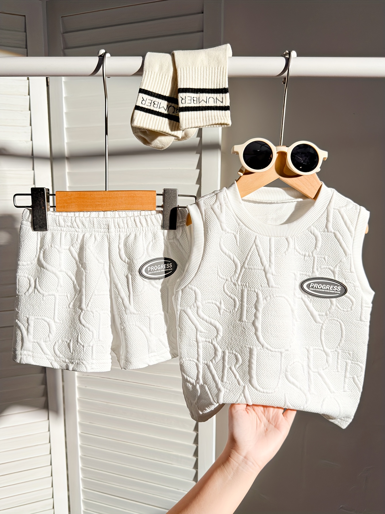2pcs Set of Baby Boys' Casual Sports Cutout Letter Pattern Fabric Vest And Shorts, Summer Wear Suitable for Outdoor Activities