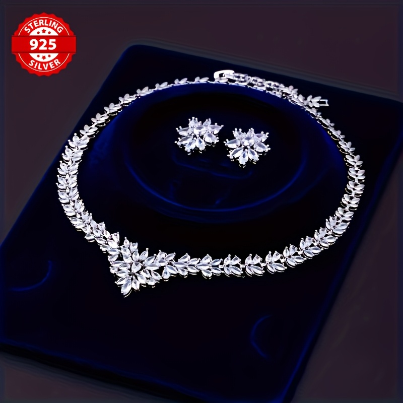 

Zirconia Flower Set 925 Silver Zirconia Inlaid Anti-allergy Elegant And Luxurious Party Wear Gift Comes With A Box