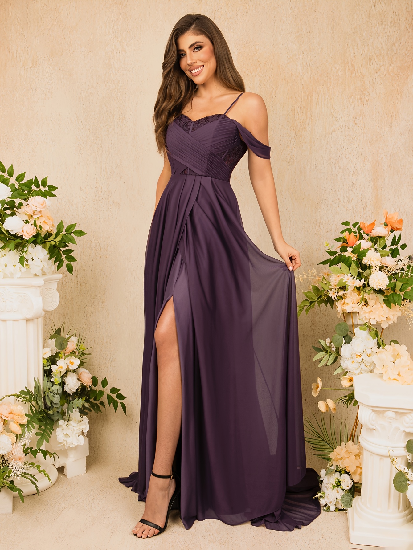 *volle Paarse Satijn Bruidsmeisjesjurk Enkele Schouder Ruched Ontwerp,  Hoge Taille Split Wijd Uitlopende Rok voor Bruiloften, Prom, - Main Image