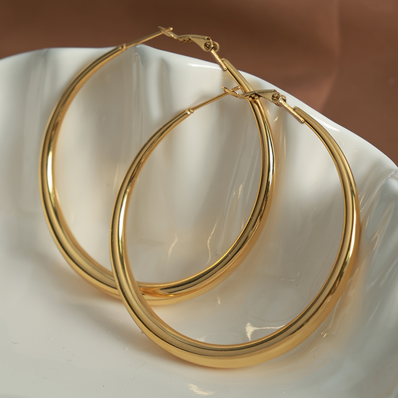 

Smooth Large Golden Circle Design Hoop Earrings Iron Jewelry Vintage Sexy Style For Women Summer Party Earrings