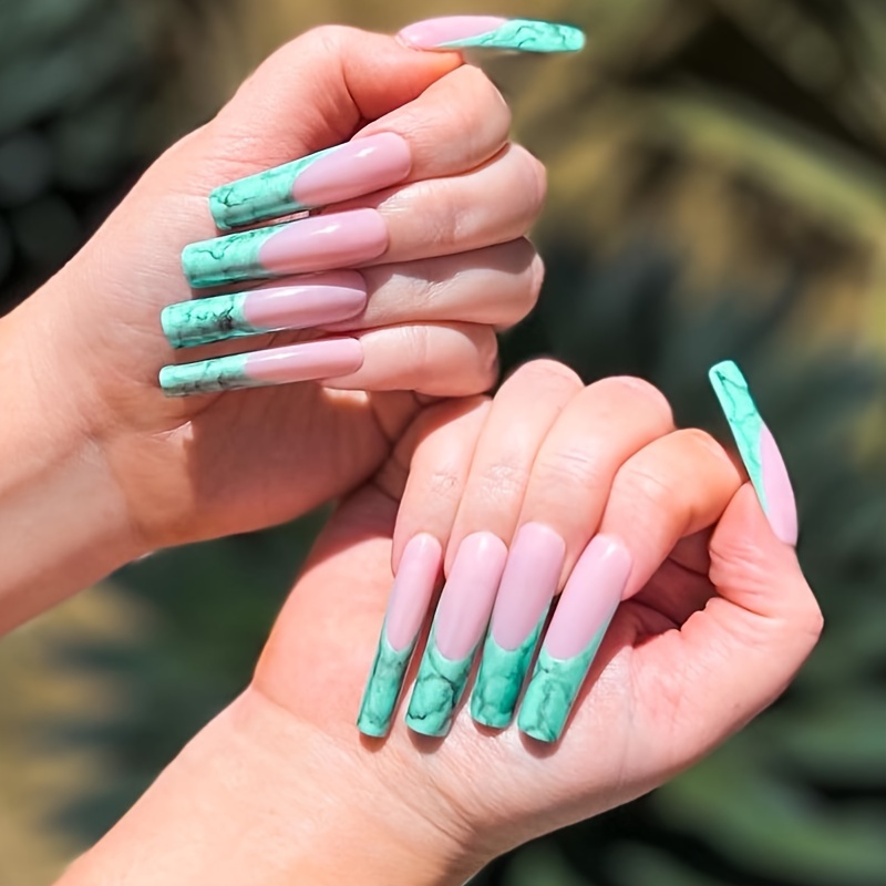 Vernis à Ongles Vert Amande : Des ongles aux couleurs printanières