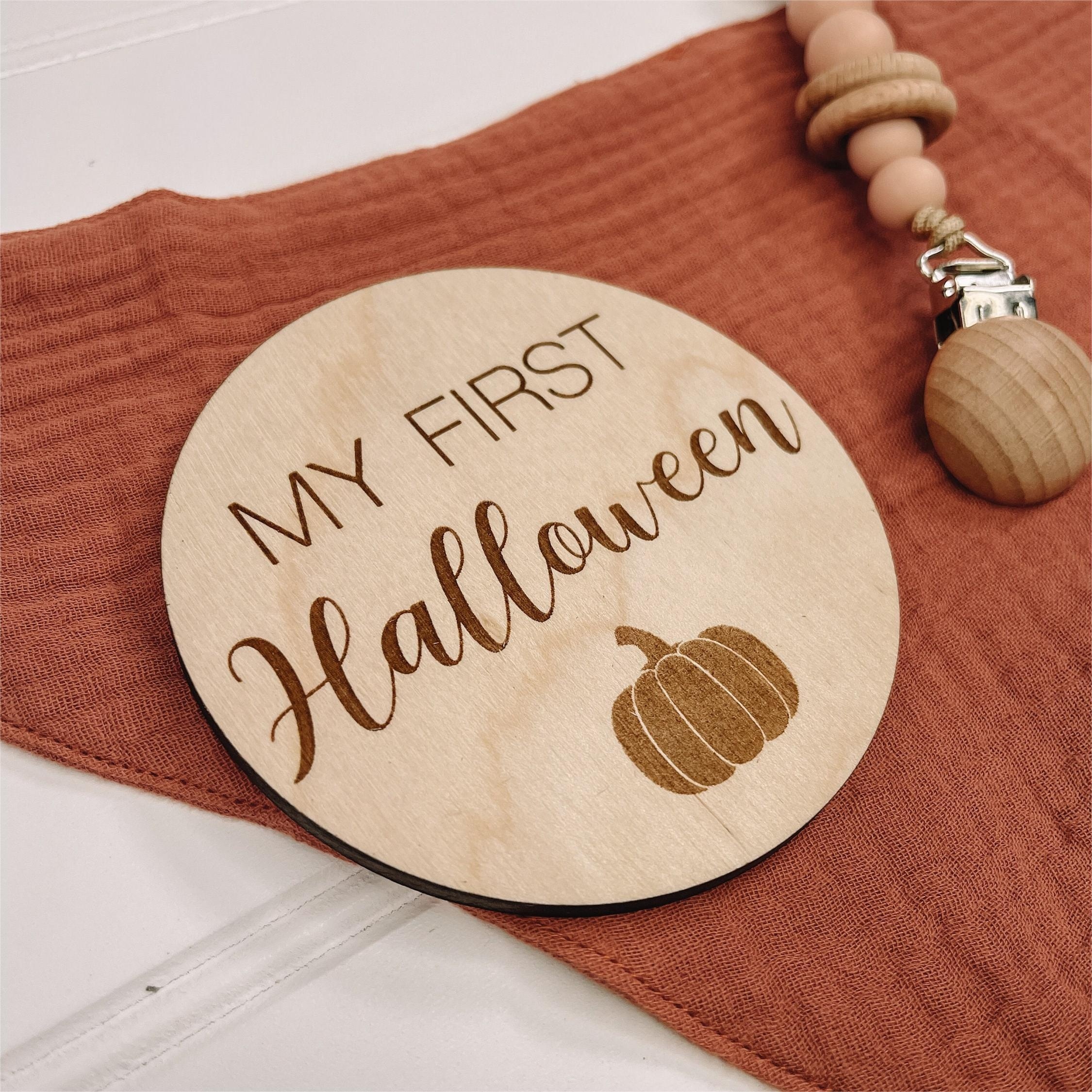 10 wooden baby monthly milestone cards record your babys growth with   wooden photo disc for halloween thanksgiving and christmas gifts details 2