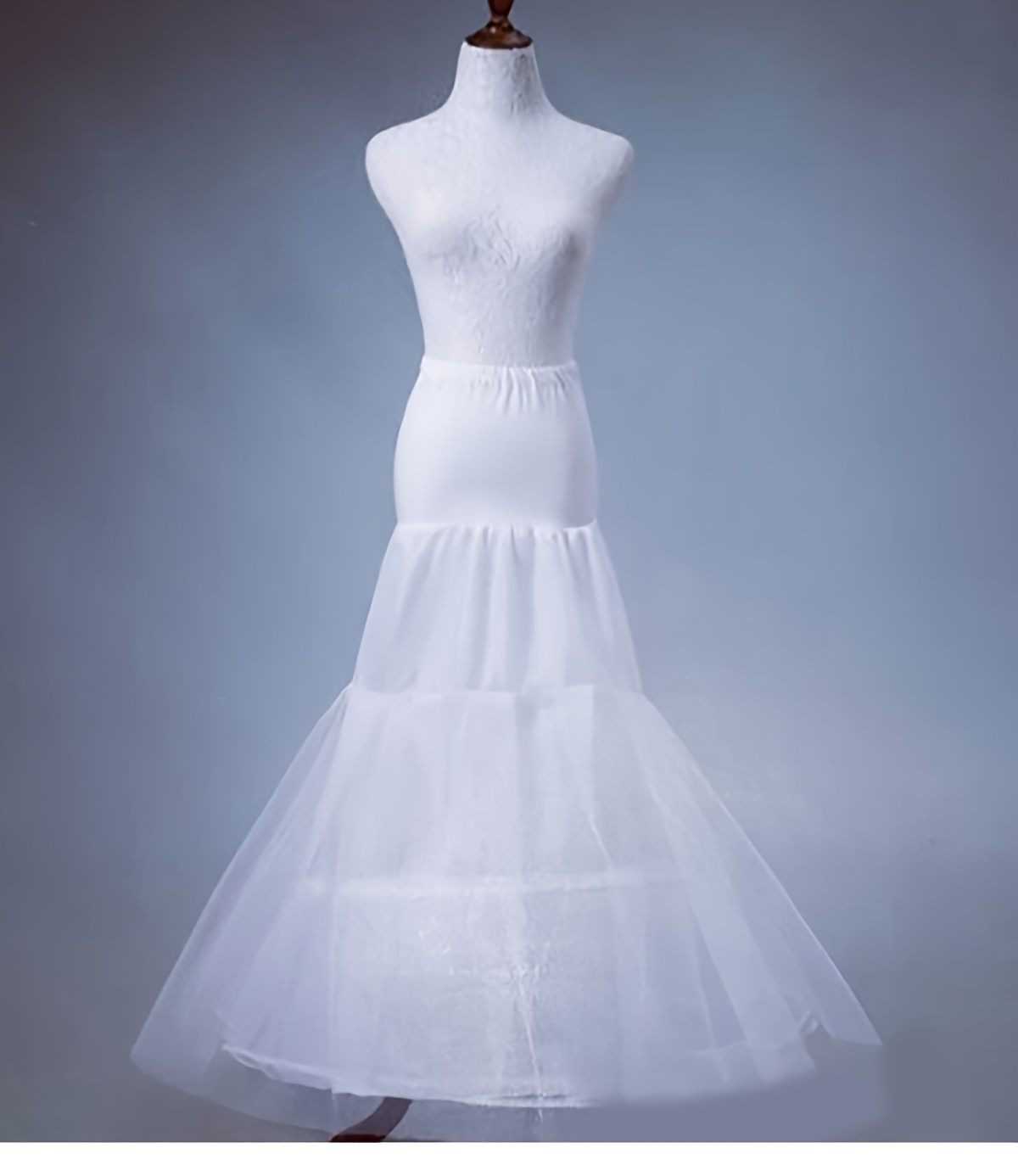 свадебное платье-костюм с кринолином и подъюбником с двумя стальными кольцами и сетчатым хвостом из полиэфирных волокон детали 0