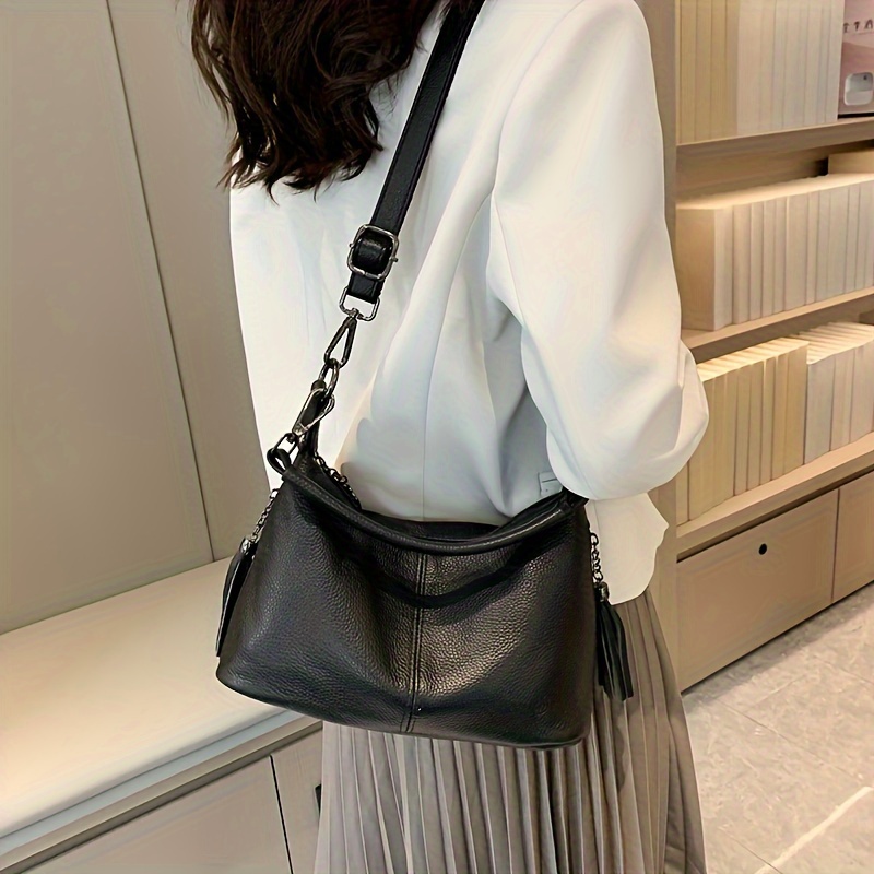 

Chic Black Genuine Leather Crossbody Bag For Women - Fashionable Tassel Shoulder Purse With Zip Closure, Polyester Lined