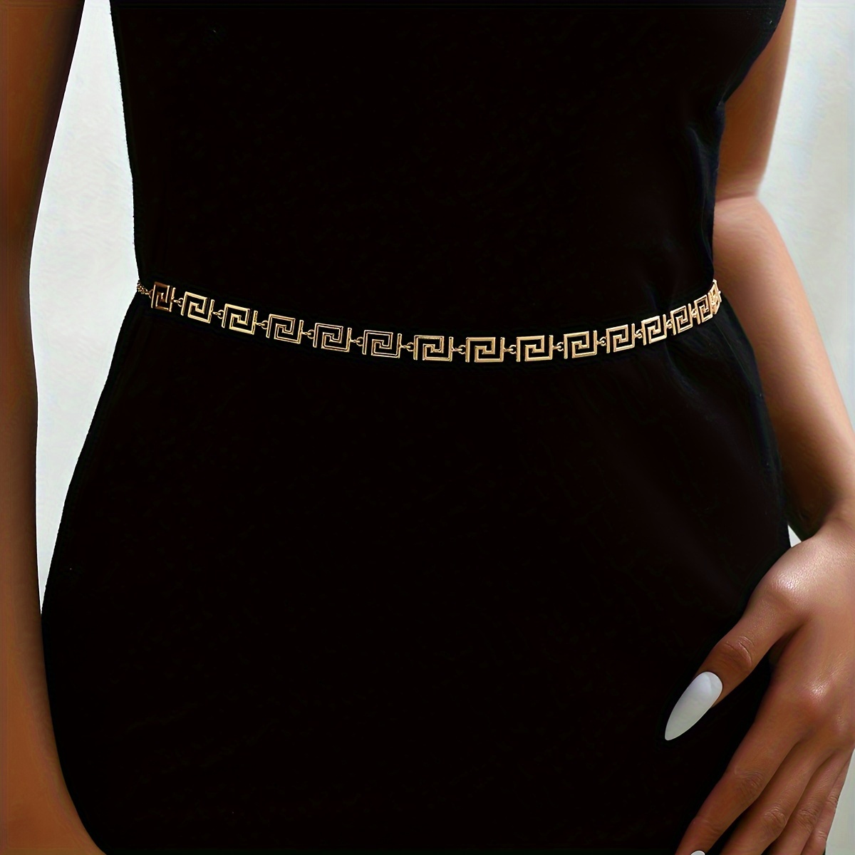 Image of A Fashionable And Elegant Autumn/winter Paperclip Waist Chain For Women' Wear