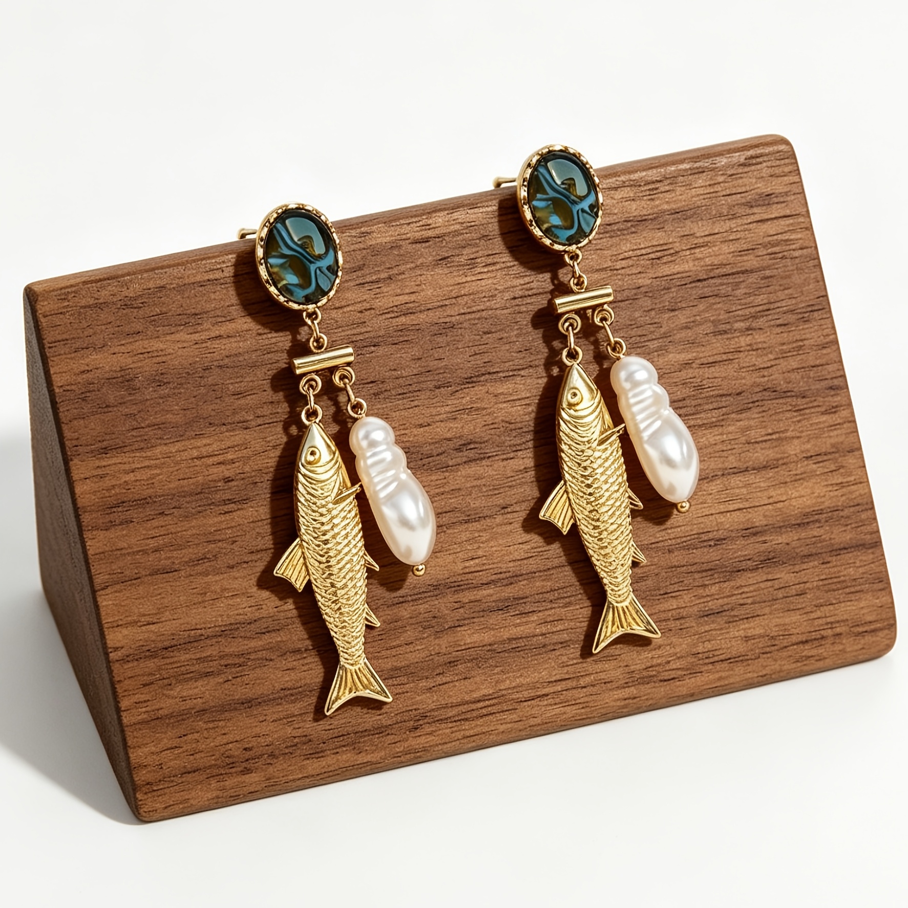 Stylish Women's Baroque-Style Drop Earrings with Abalone Shell Pendants