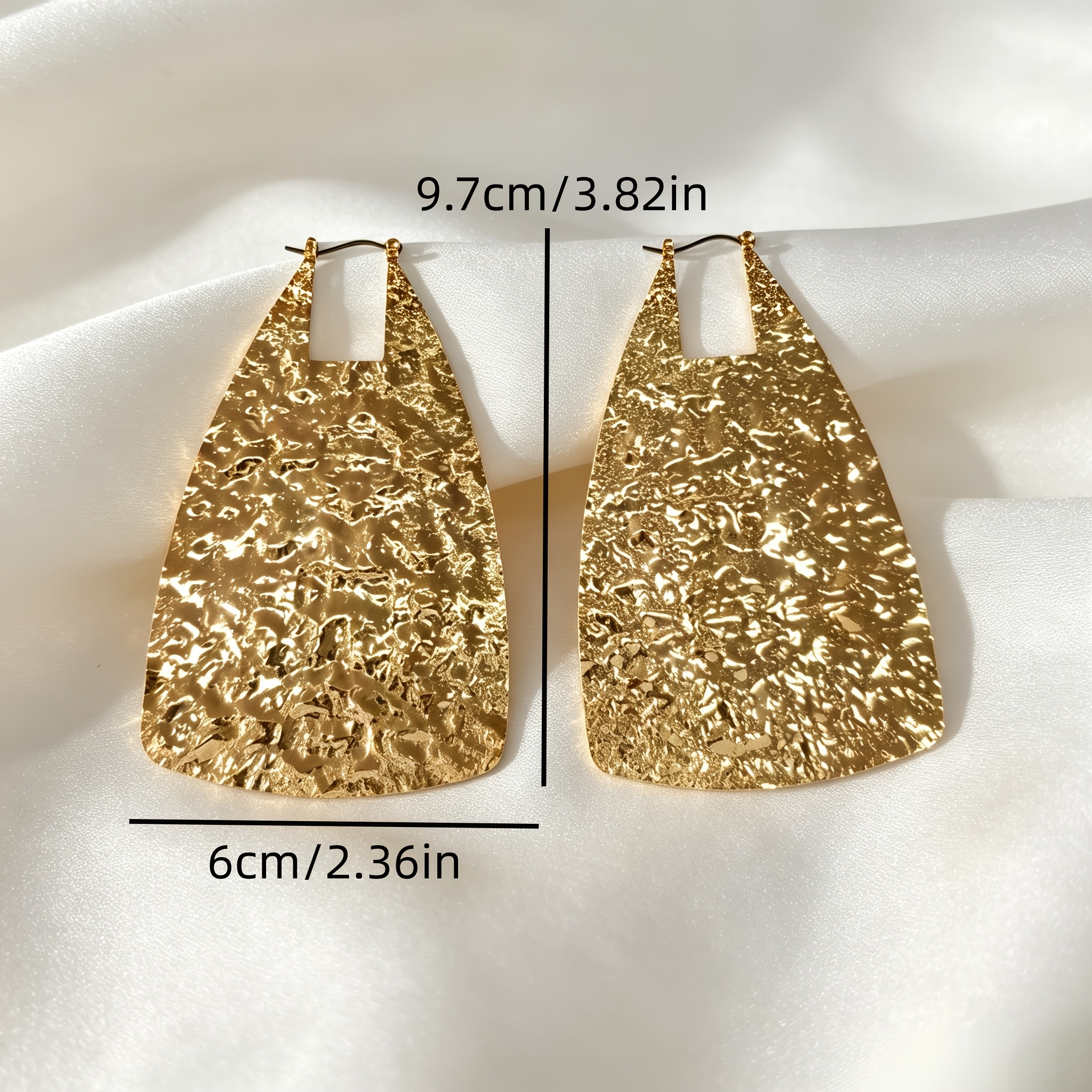 Women's Geometric Hammered Texture Drop Earrings