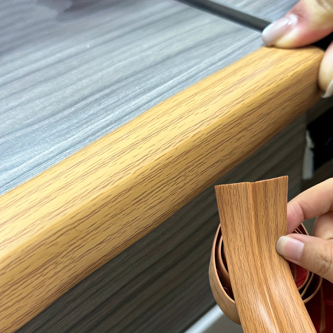 E-shop 1 Rolle Selbstklebende Eckenschutzleiste, PVC Flexibler Eckenschutz mit Brauner Holzoptik – Abzieh- & Klebeleiste für Decken, Böden, Wände –