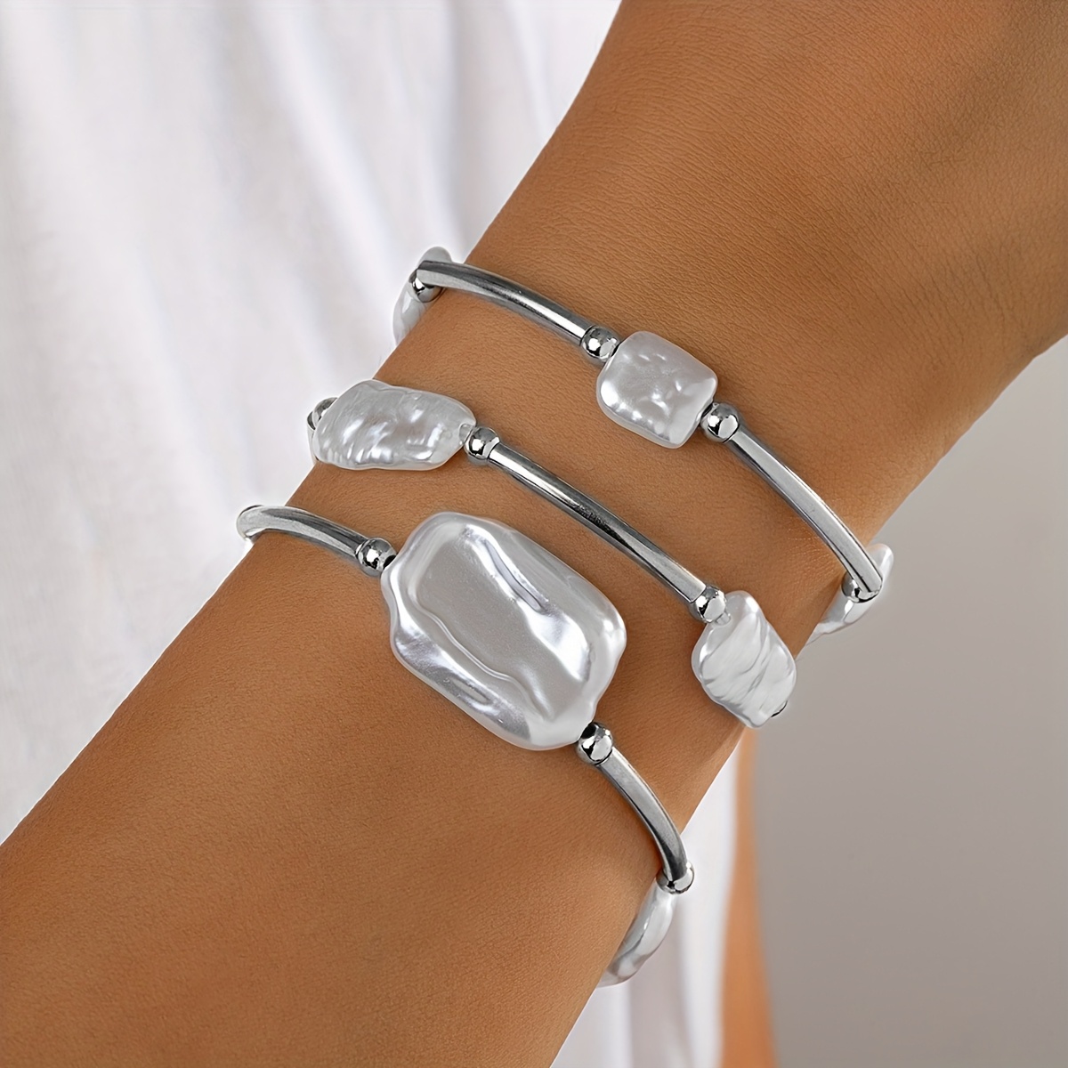 E-shop 3-teiliges minimalistisches, elegantes, mehrschichtiges, stapelbares Armband-Set, unisex-Mode, elastische Armreifen, geeignet für tägliche