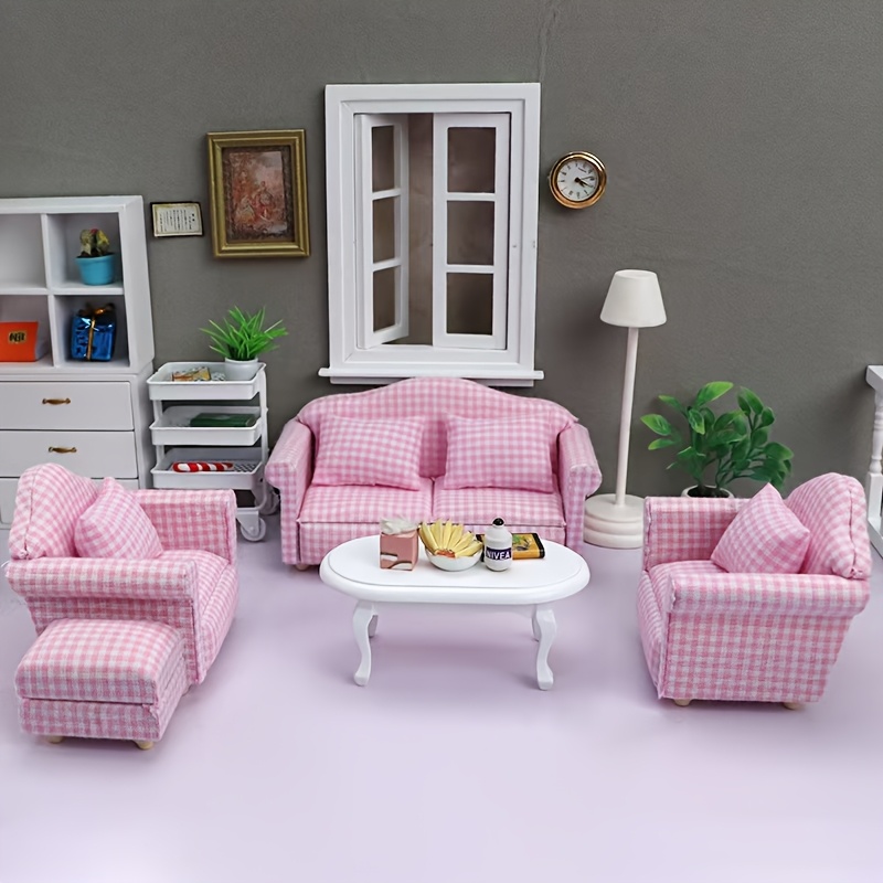 

1:12 Scale Miniature Gingham Sofa With Pillows For Dollhouse Living Room - Wooden Party-ready Furniture, Halloween, Christmas, Easter, Thanksgiving Decor, Dollhouse Furniture