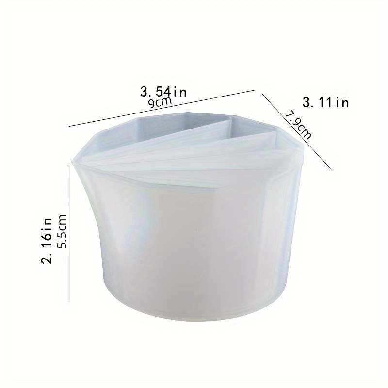 A Reusable Silicone Pouring Split Cup With 5 Channels, Designed For Pouring Of Resin, Paint, And Other For Resin Crafts