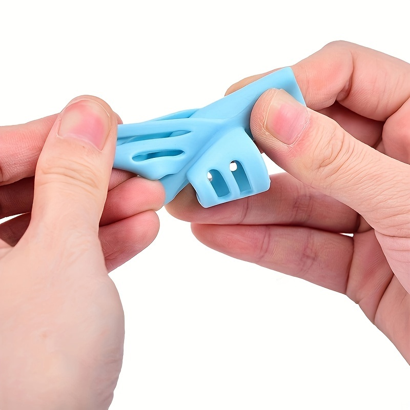 1pc/2pcs Two Finger Grips Silicone Learn Writing Tools Writing Pen Writing Correction Devices, Children Study Supplies For Children Halloween Christmas Gifts