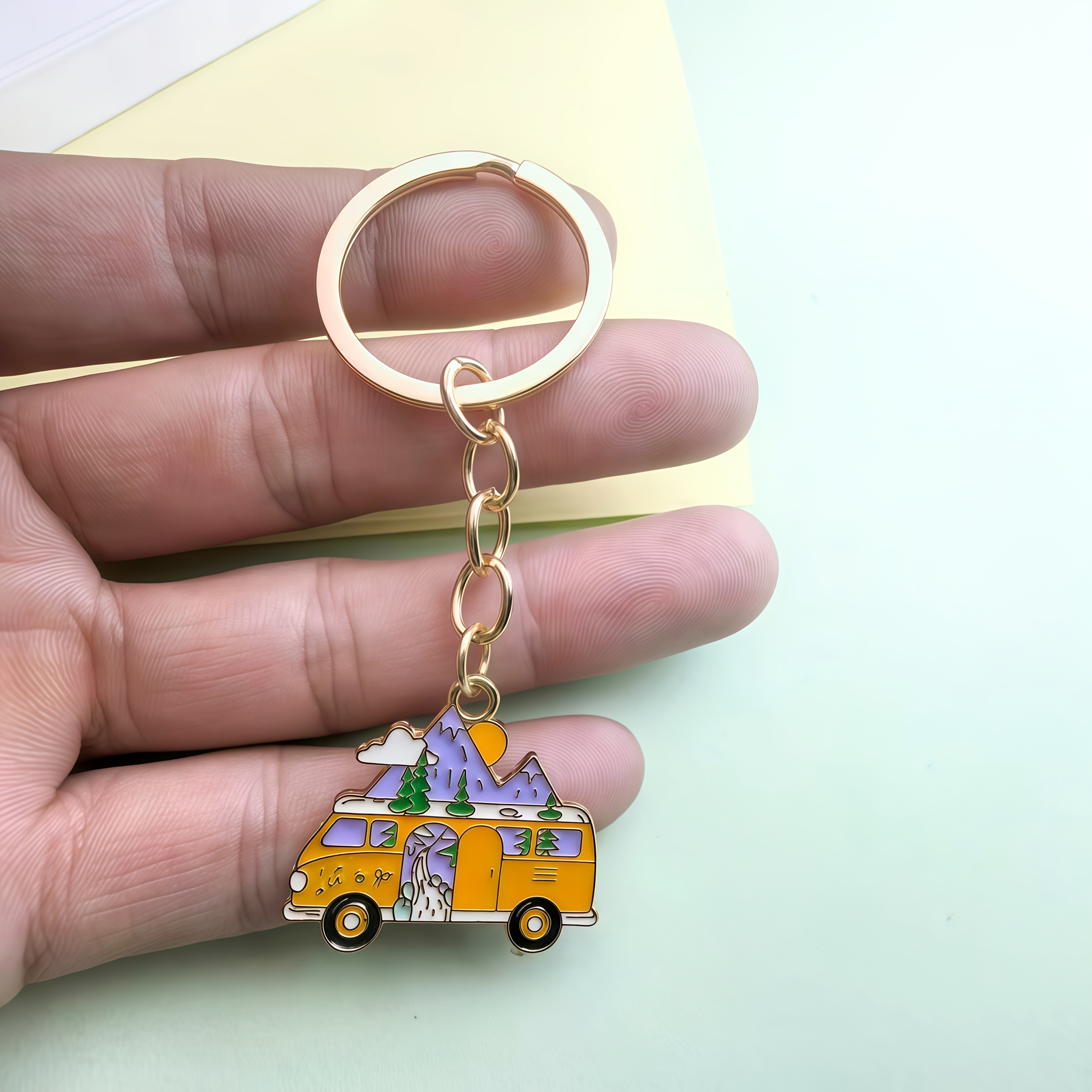 A Rustic Camping Car Keychain - , Suitable For Camping And Travel Enthusiasts, Commemorative Pendant