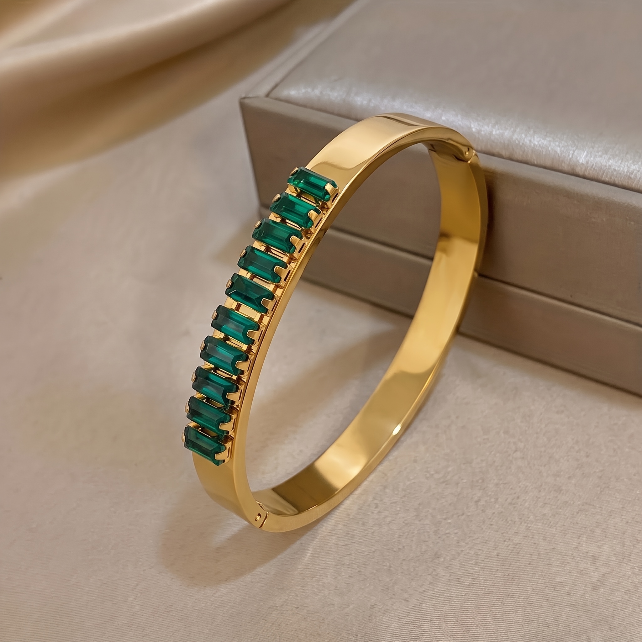 2pcs Unisex 18K Golden-Plated Bracelet and Bangle Set