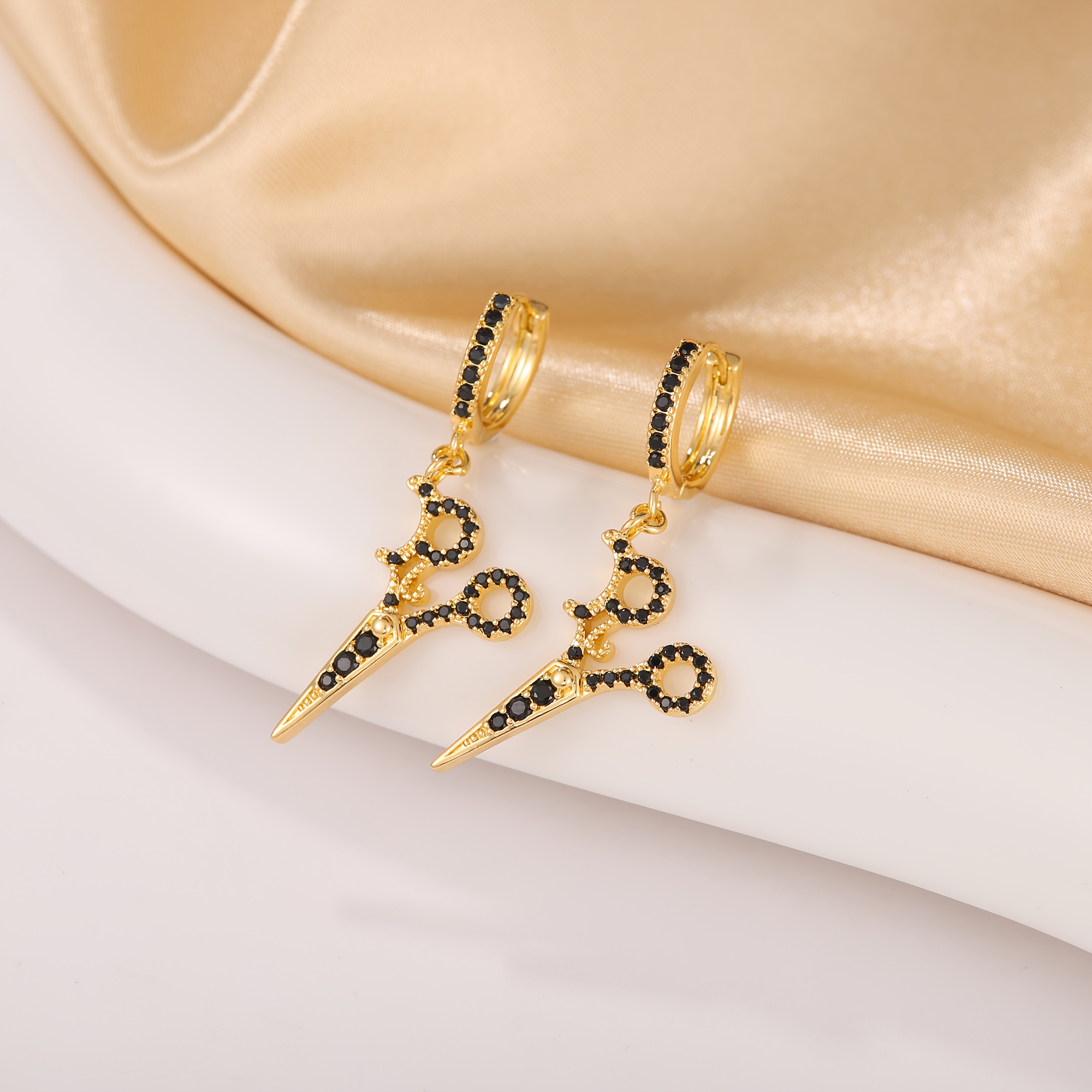 2pcs Gold-Plated Scissor Ear Cuffs, Unisex Punk Style
