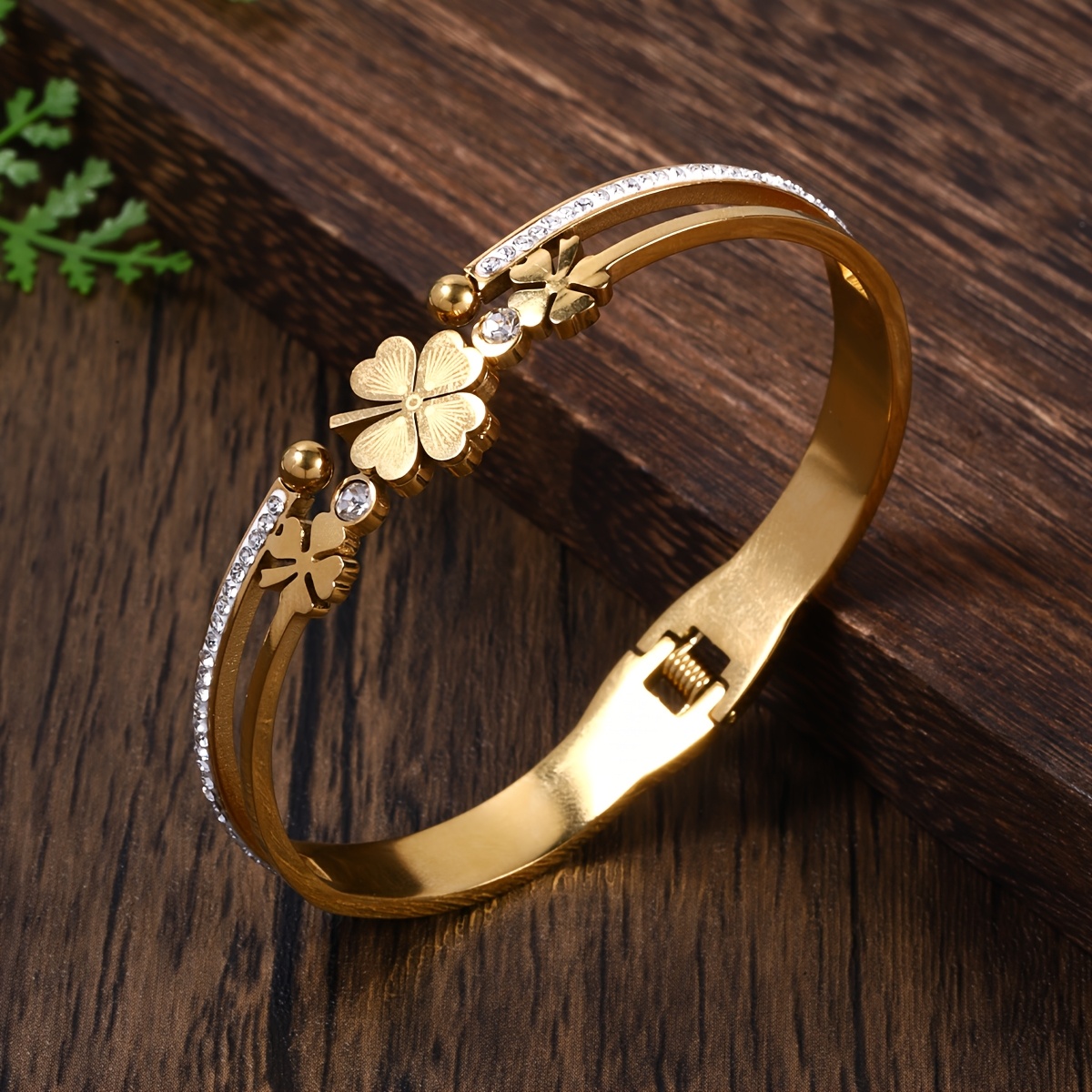 

Elegant Golden-tone Stainless Steel Bracelet With And - Chic Style, Women's & Gift