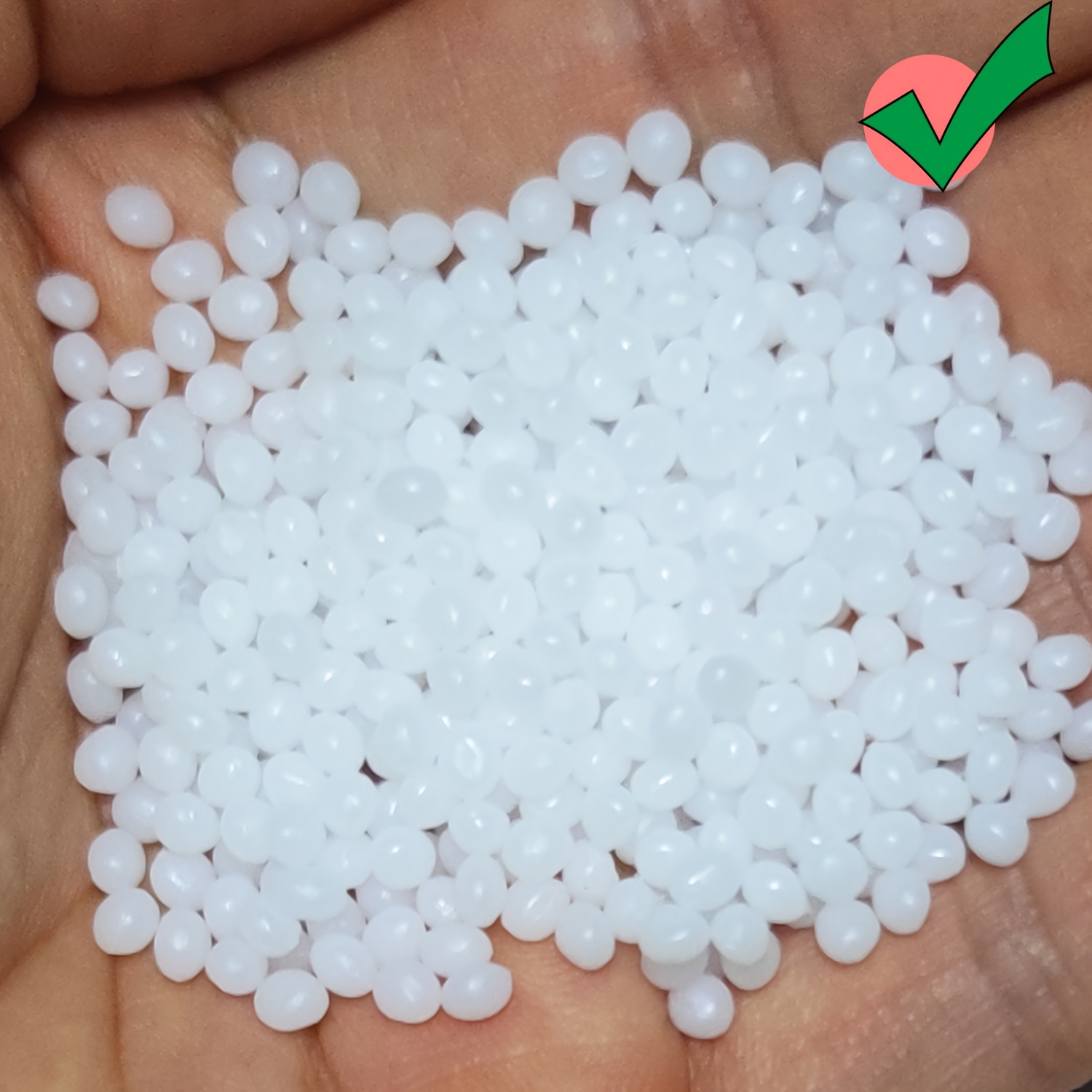 Easy-To-Apply Moldable Plastic-Diy Vampire High Hardness, Durability And Reusability. Plastic Particles with Plasticity. Art And Handicrafts of Moldable Plastics.