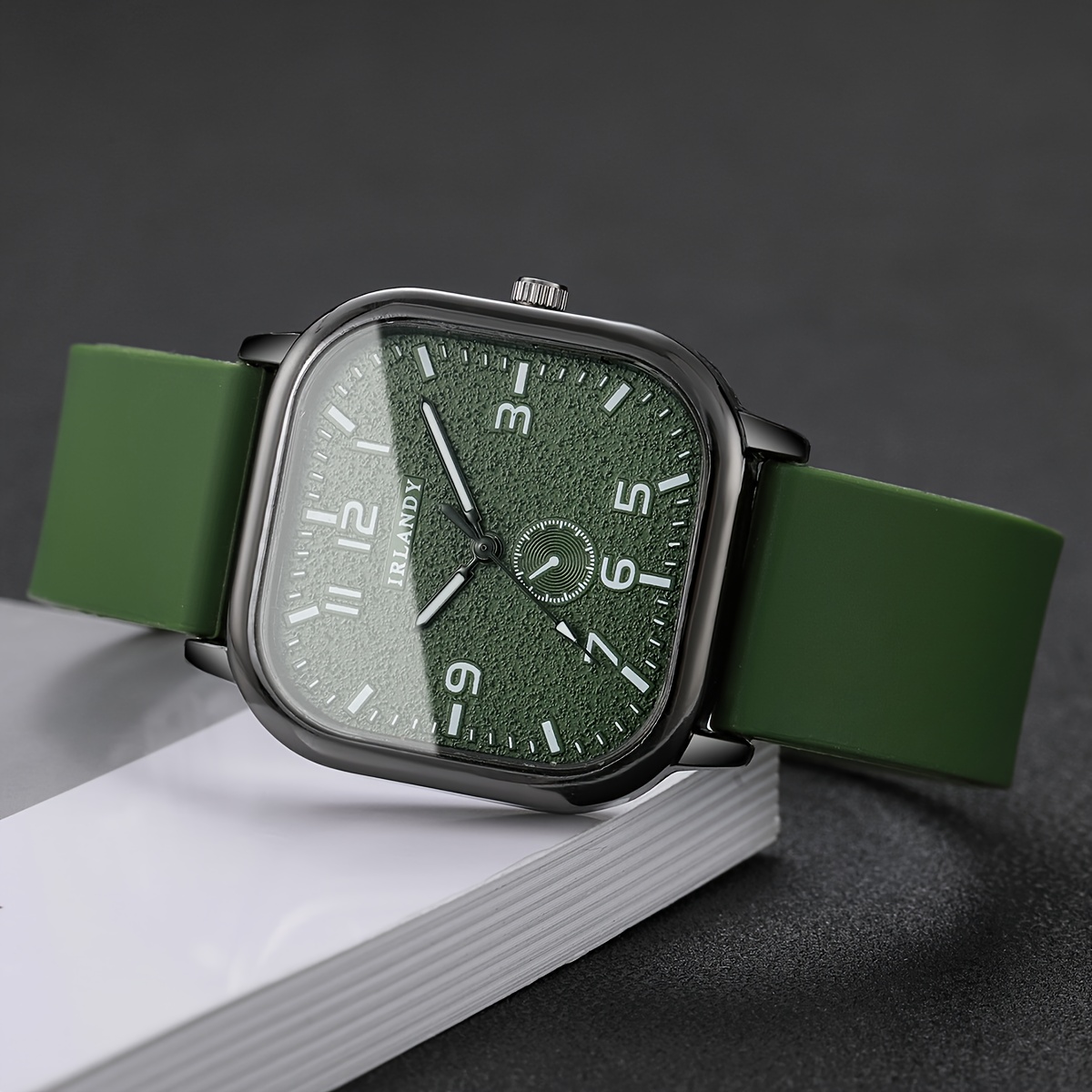 1 stuks Elegante Groene & Quartz Dameshorloge met Vierkant Horlogekast & Siliconen Band - Minimalistische Wijzerplaat, Wijzers & Groene Accenten, Niet-Oplaadbare Batterij, Stijlvolle Casual & Formele Polshorloge Voor Alledaagse Speciale Gelegenheden, horloges dames, dames horloge