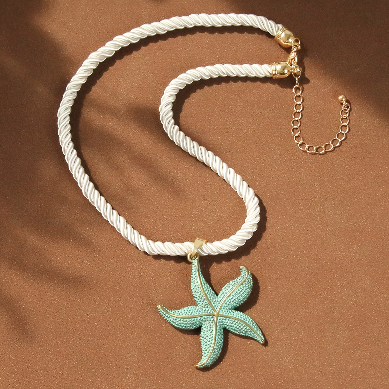 E-shop 1 modische Strandresort-Stil blaue Seestern-Halskette, übertriebene Retro-Sommer Schmuckstücke, Damen Halskette