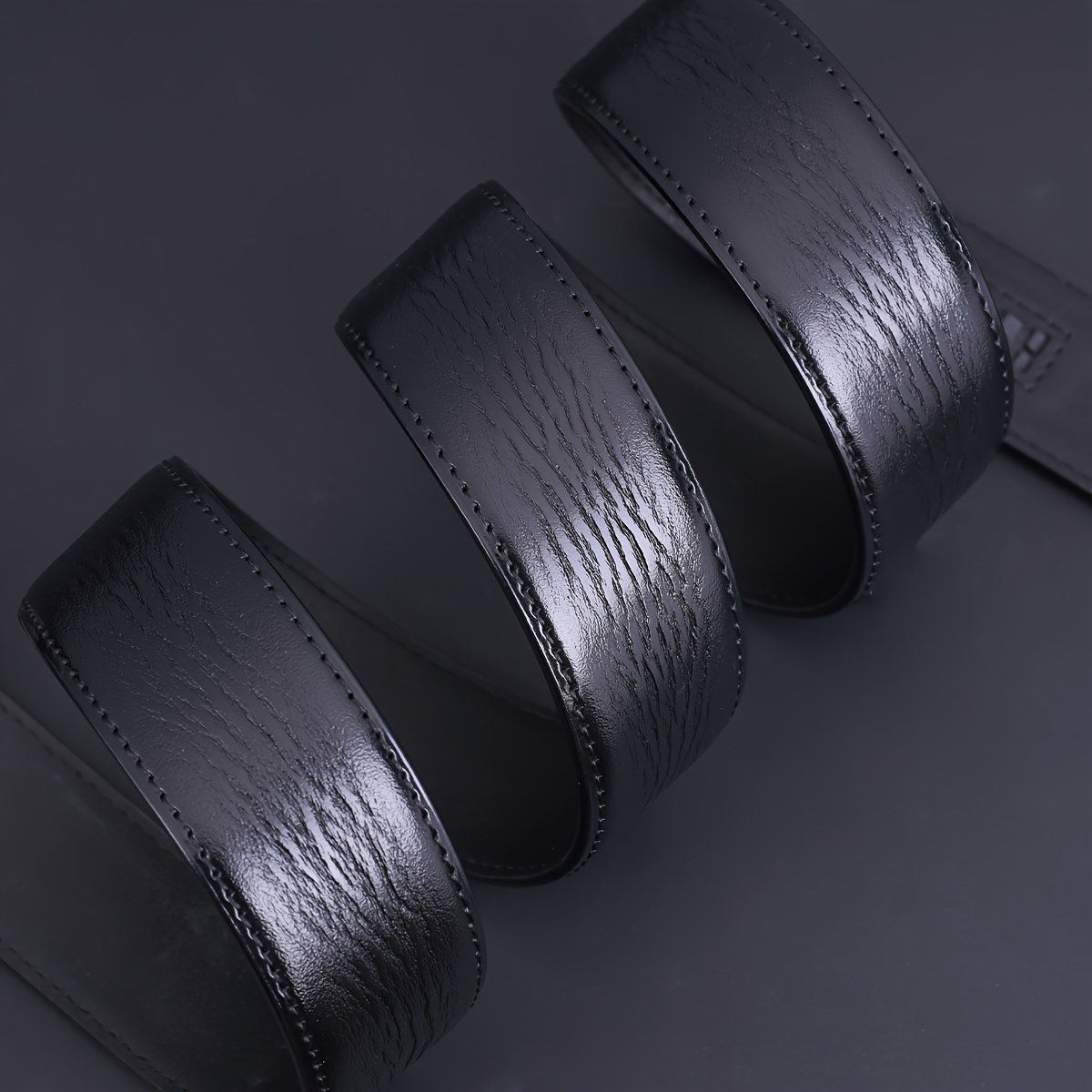 Men's Crocodile Textured Belt w/Automatic Buckle