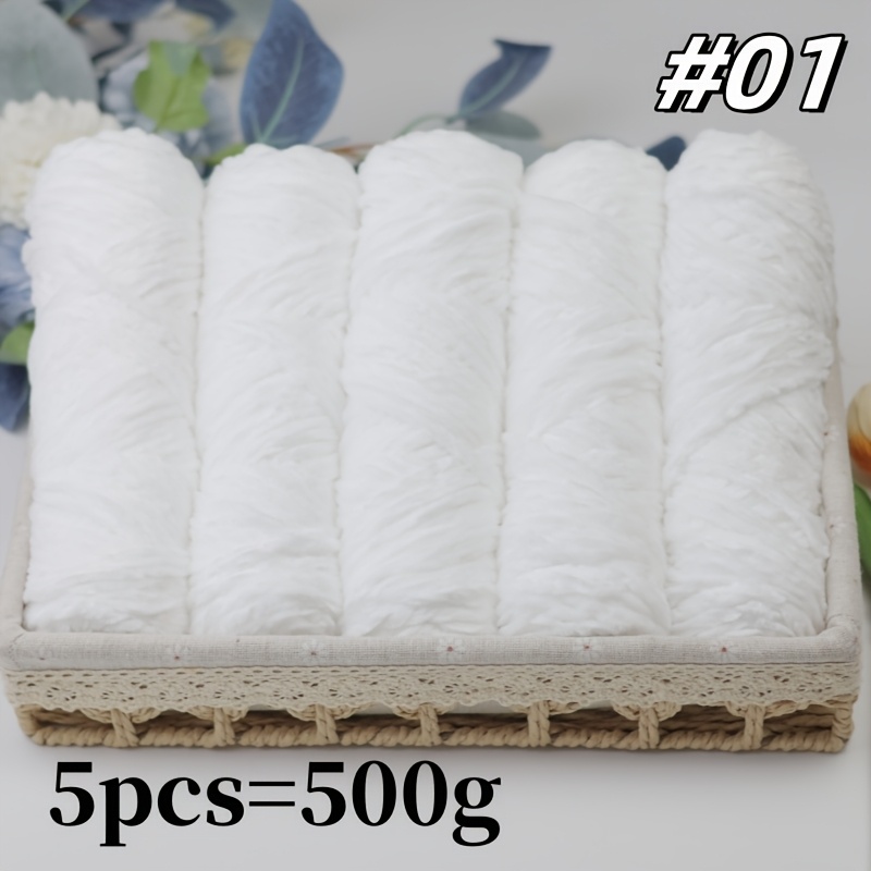 E-shop 5-teiliges Set aus goldenem Samt-Chenille, glänzendem Samt, handgefertigter DIY-Strickpullover, Schal, Mütze gehäkelte Schuhe für Babys, dick