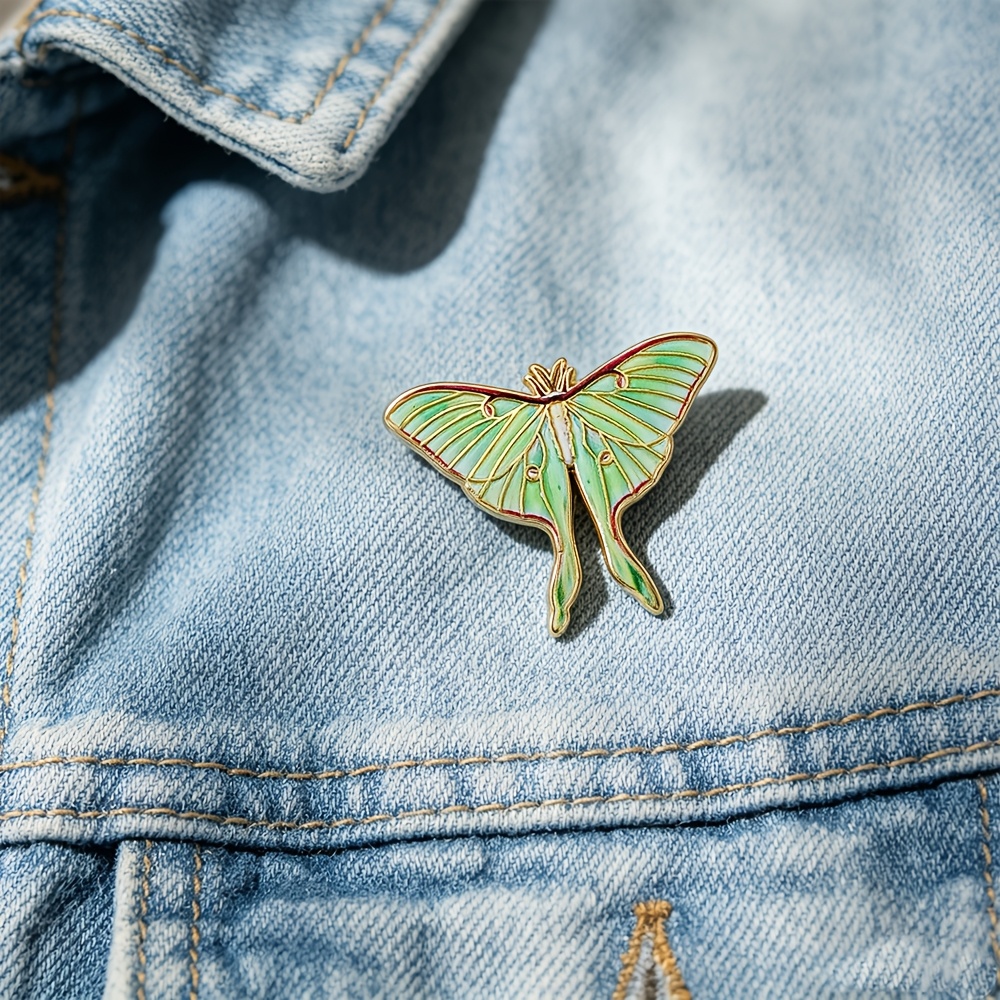TEMU Épingle de revers émaillée SOLEVDO 1 pièce, broche fantaisie en métal lune, accessoire de mode réaliste sur le thème des insectes pour hommes et