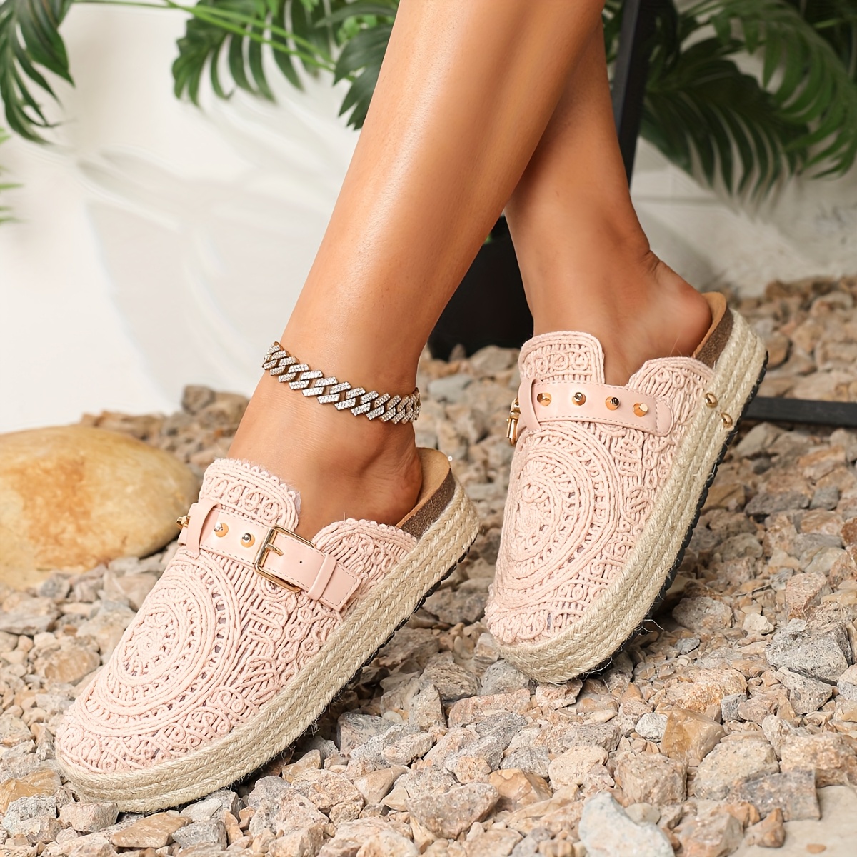 2025 Summer New Women's Rivet Hollow-Out Straw Thick-Sole Casual Vacation Style Slip-On Half-Slip Women's Sandals, Women Shoes