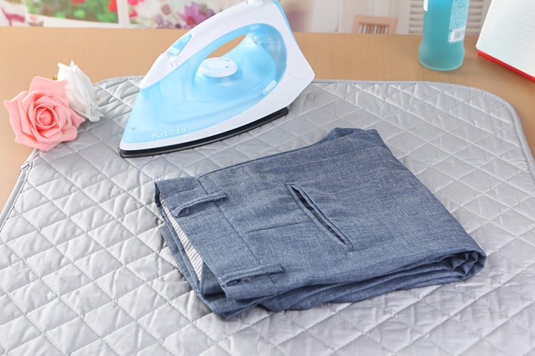 2 pack   pattern portable ironing mat thickened heat resistant pc material foldable garment steamer pad with finger loop no electricity needed for   use details 14