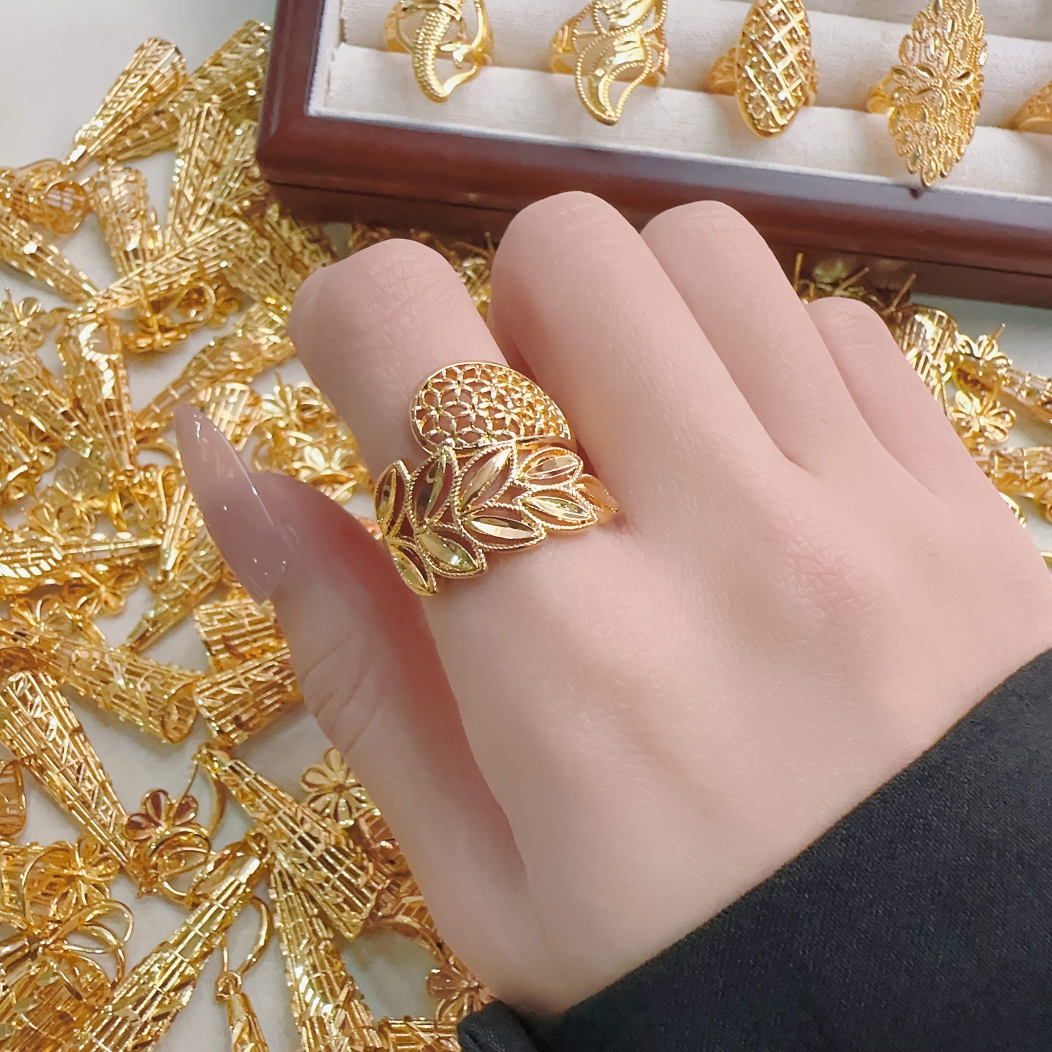 Women's Hollow-Carved Leaf Ring, Intricately Detailed Design