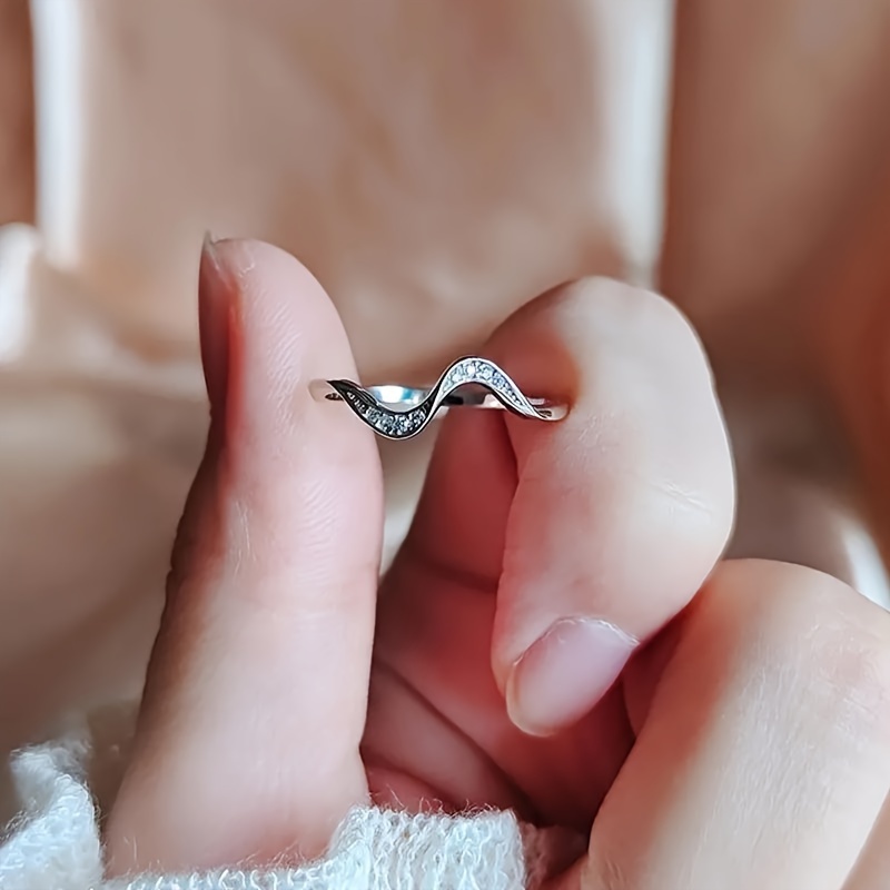 Elegant Wave Promise Ring Easy Preppy Style Ring for Daily Wear, Gift & Thanksgiving – Ideal for Love, Friendship, Birthdays, Christmas & Anniversaries