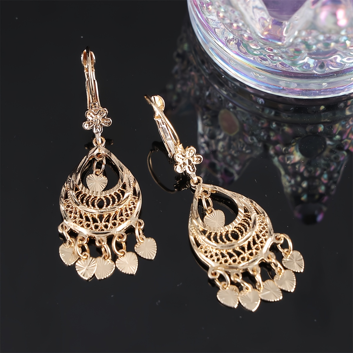 1 Pair Of Women's Fashion Dangle Earrings, Golden Plated Alloy Hollow Vintage Style Suitable For Daily And Festival Wear, Middle East Special