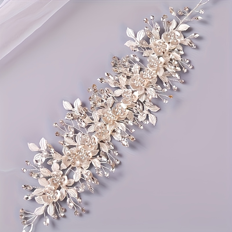 Hairpieces and Costume Props for Creative Outfits